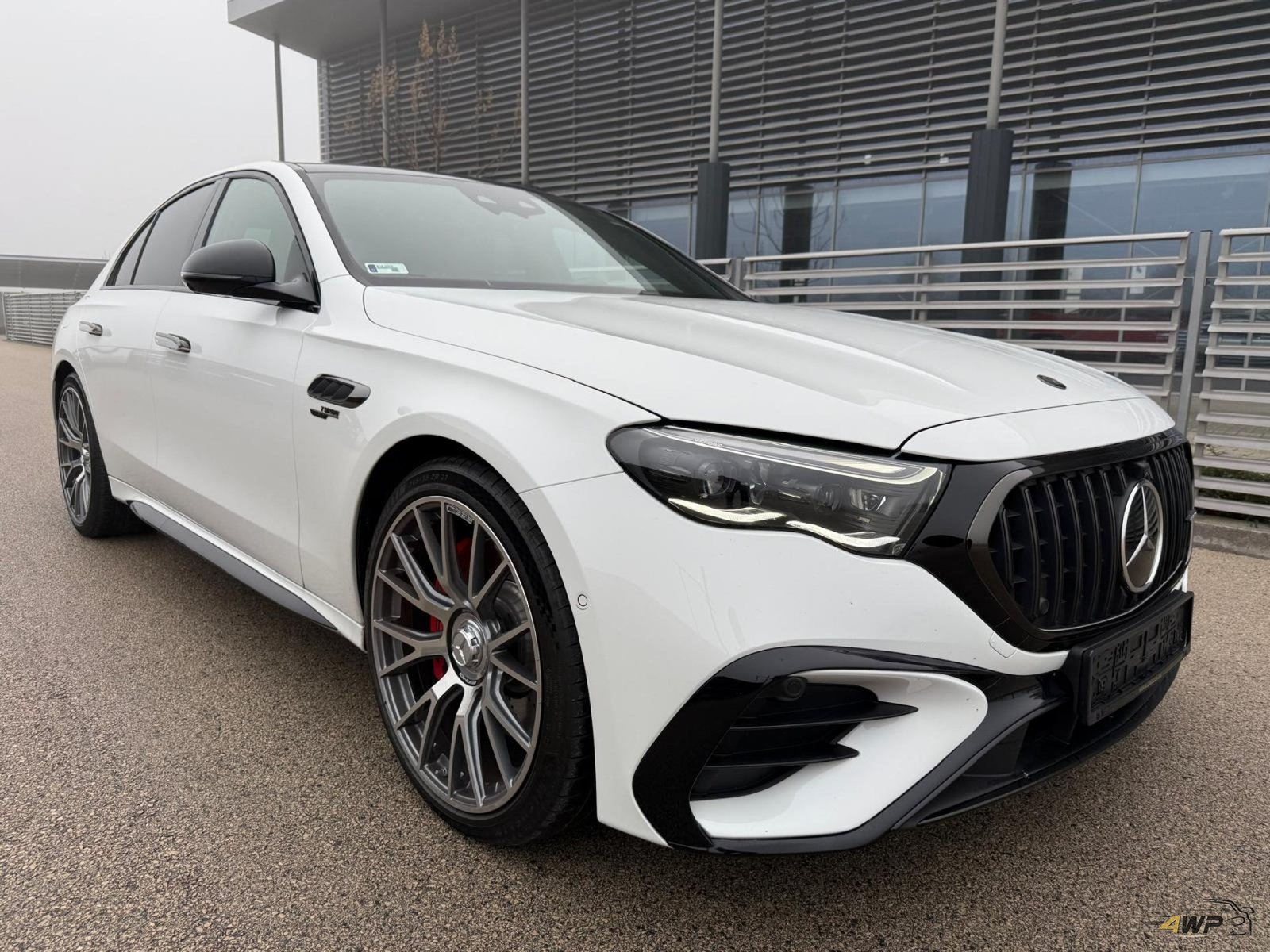 MERCEDES-AMG E 53 4MATIC+ 9G-TRONIC Plug-in hybrid drive