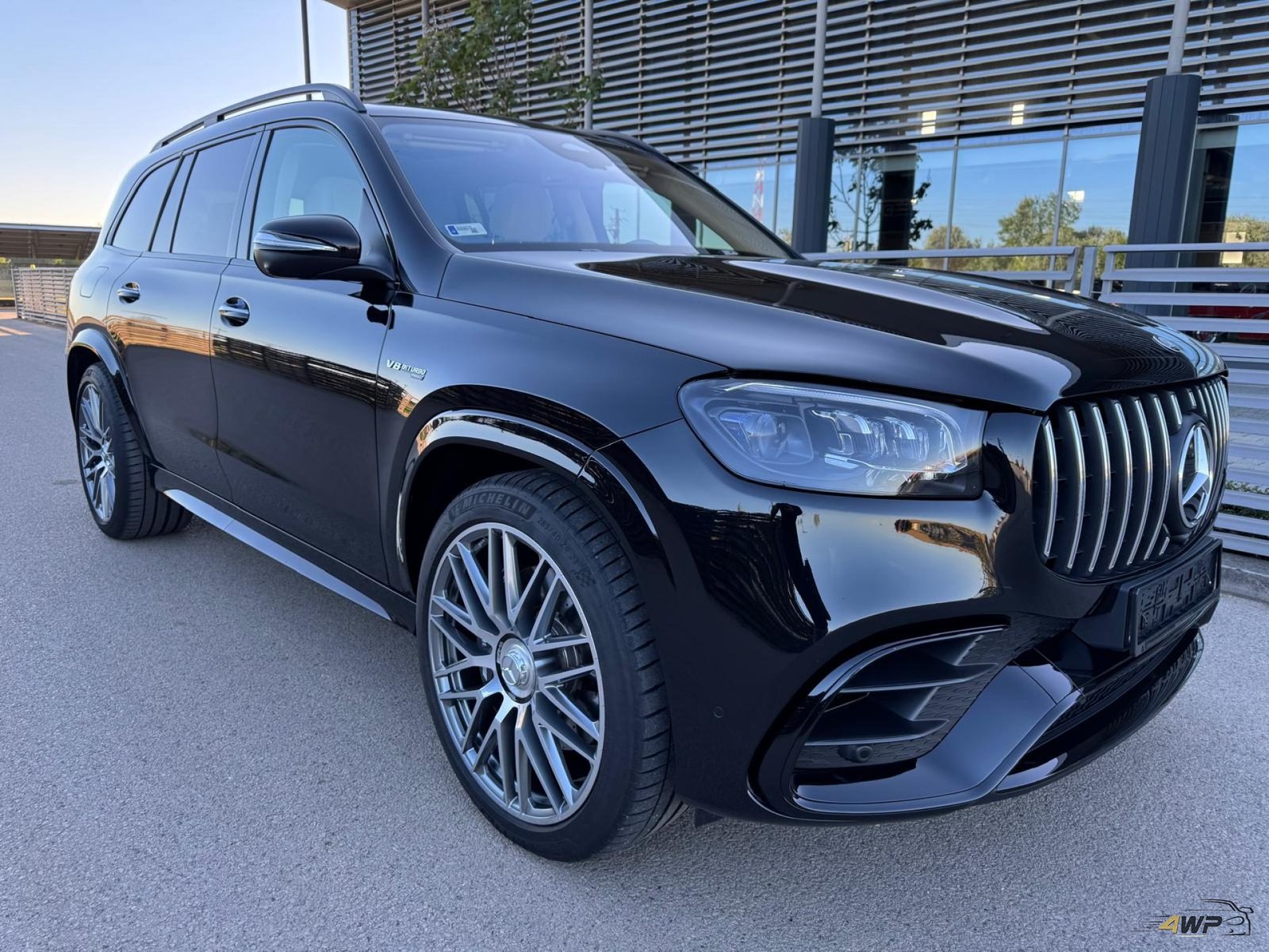 MERCEDES-AMG GLS 63
